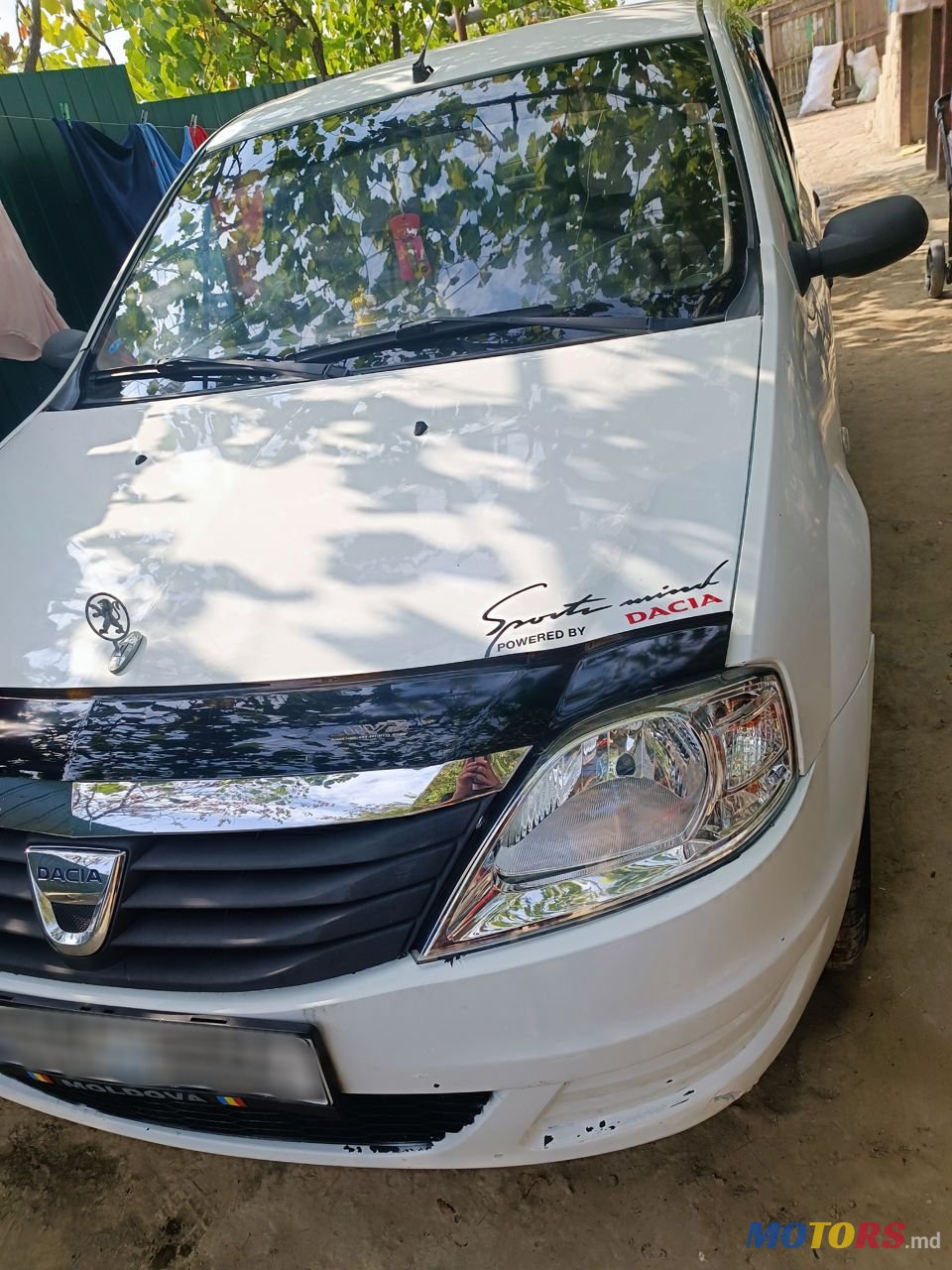 2008' Dacia Logan photo #2