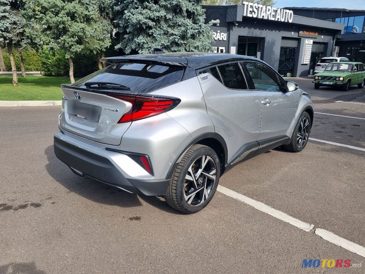2022' Toyota C-HR photo #3