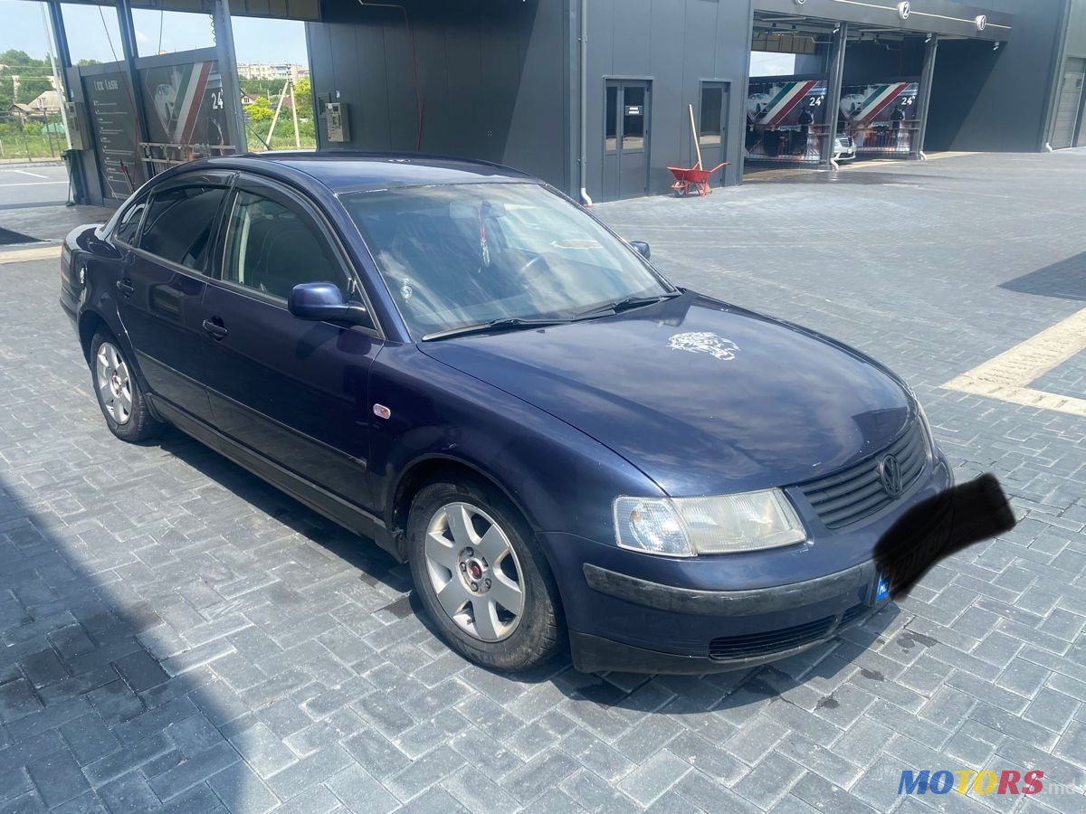 1998' Volkswagen Passat photo #2