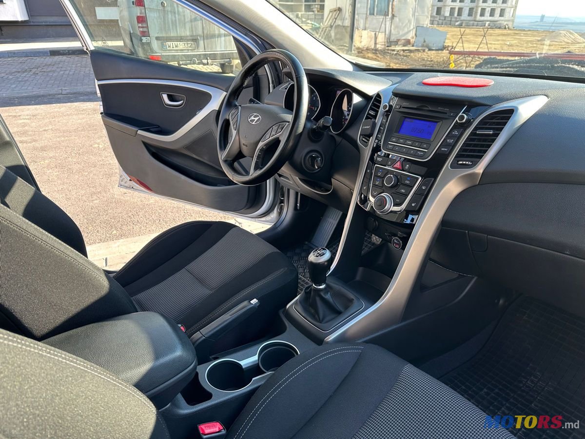 2013' Hyundai i30 photo #4