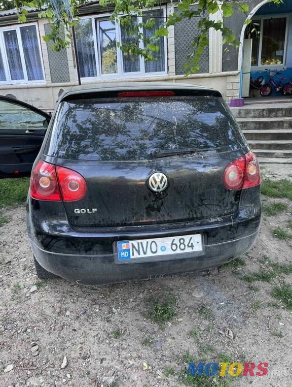 2005' Volkswagen Golf photo #2