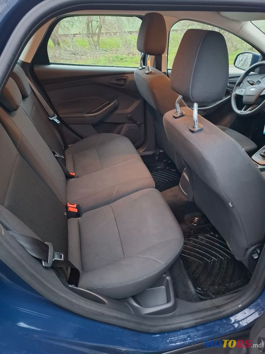 2016' Ford Focus photo #5