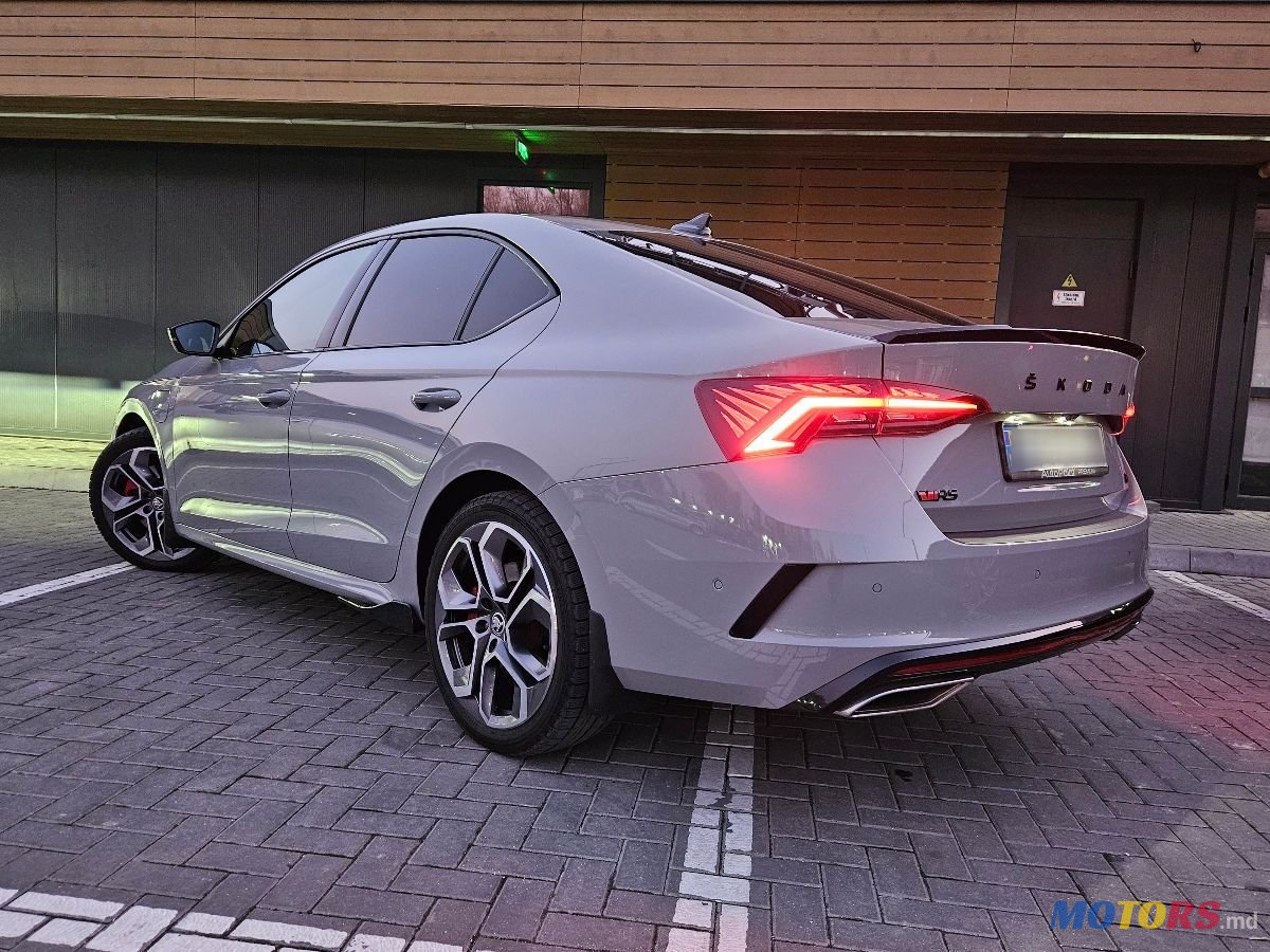2020' Skoda Octavia photo #2