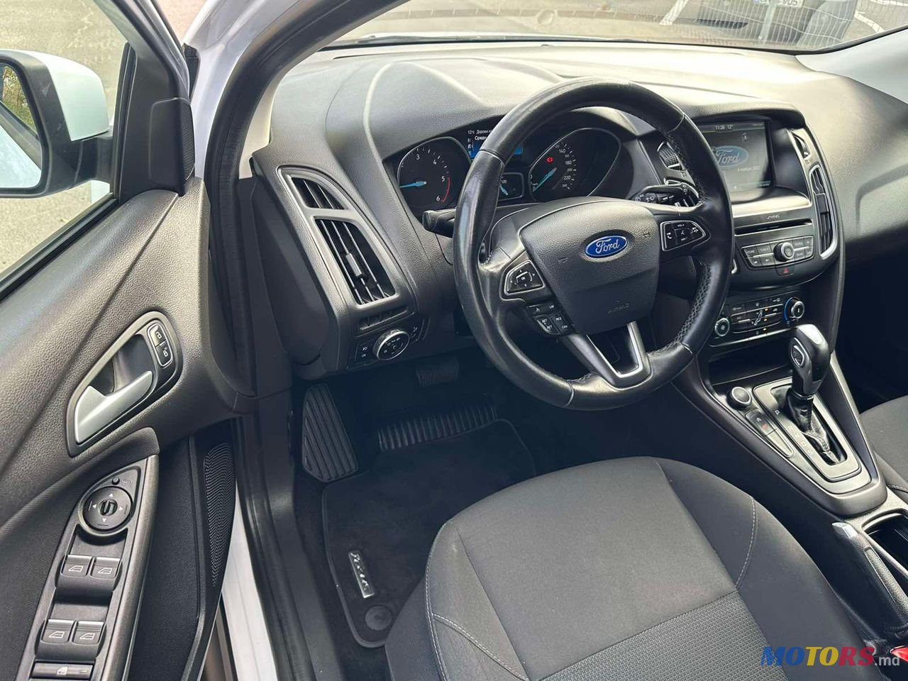 2016' Ford Focus photo #6