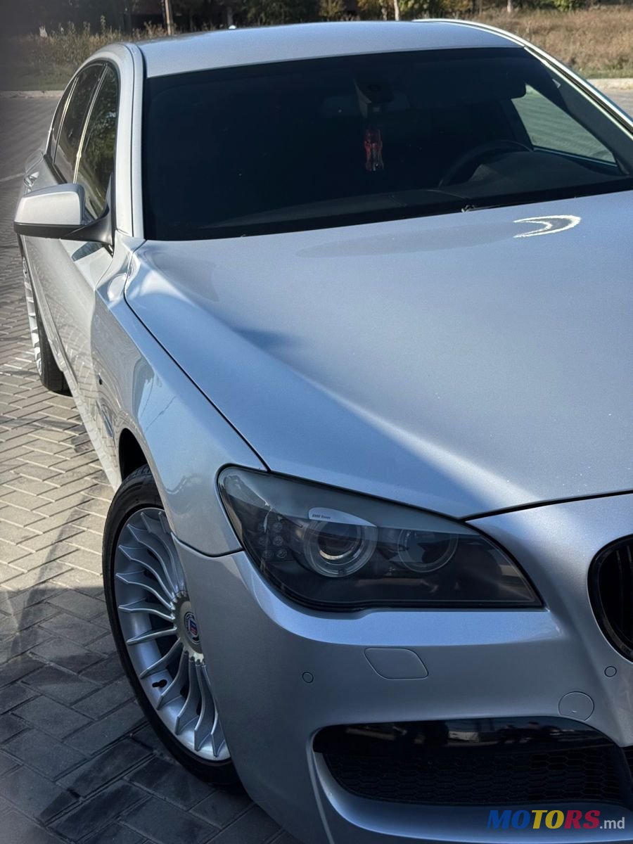 2009' BMW 7 Series photo #2