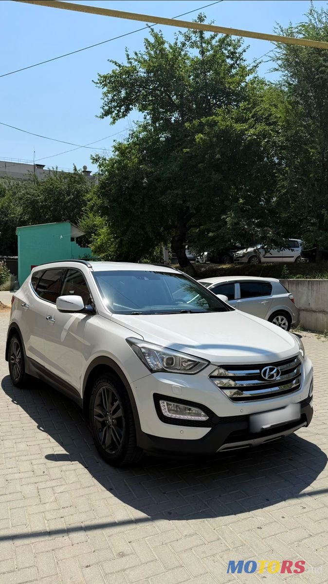 2014' Hyundai Santa Fe photo #3