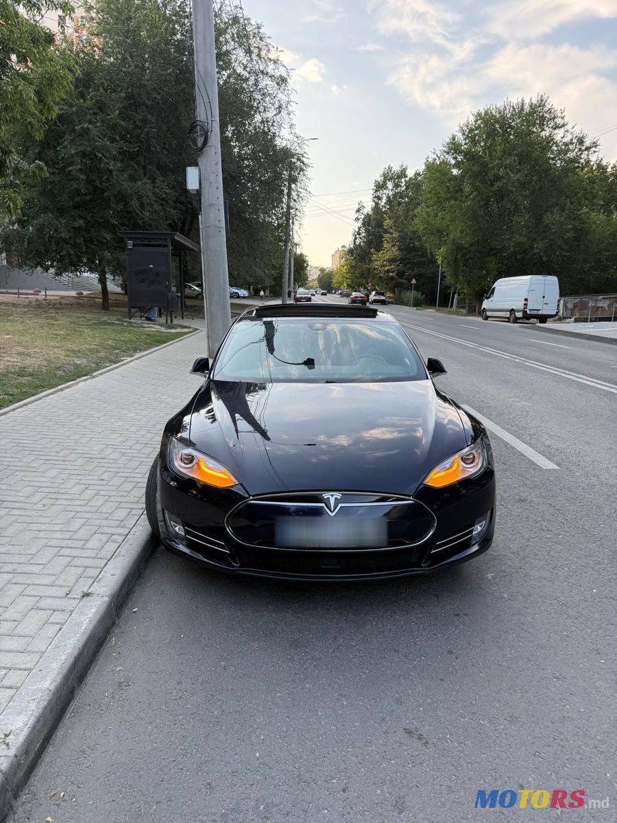 2015' Tesla Model S photo #5
