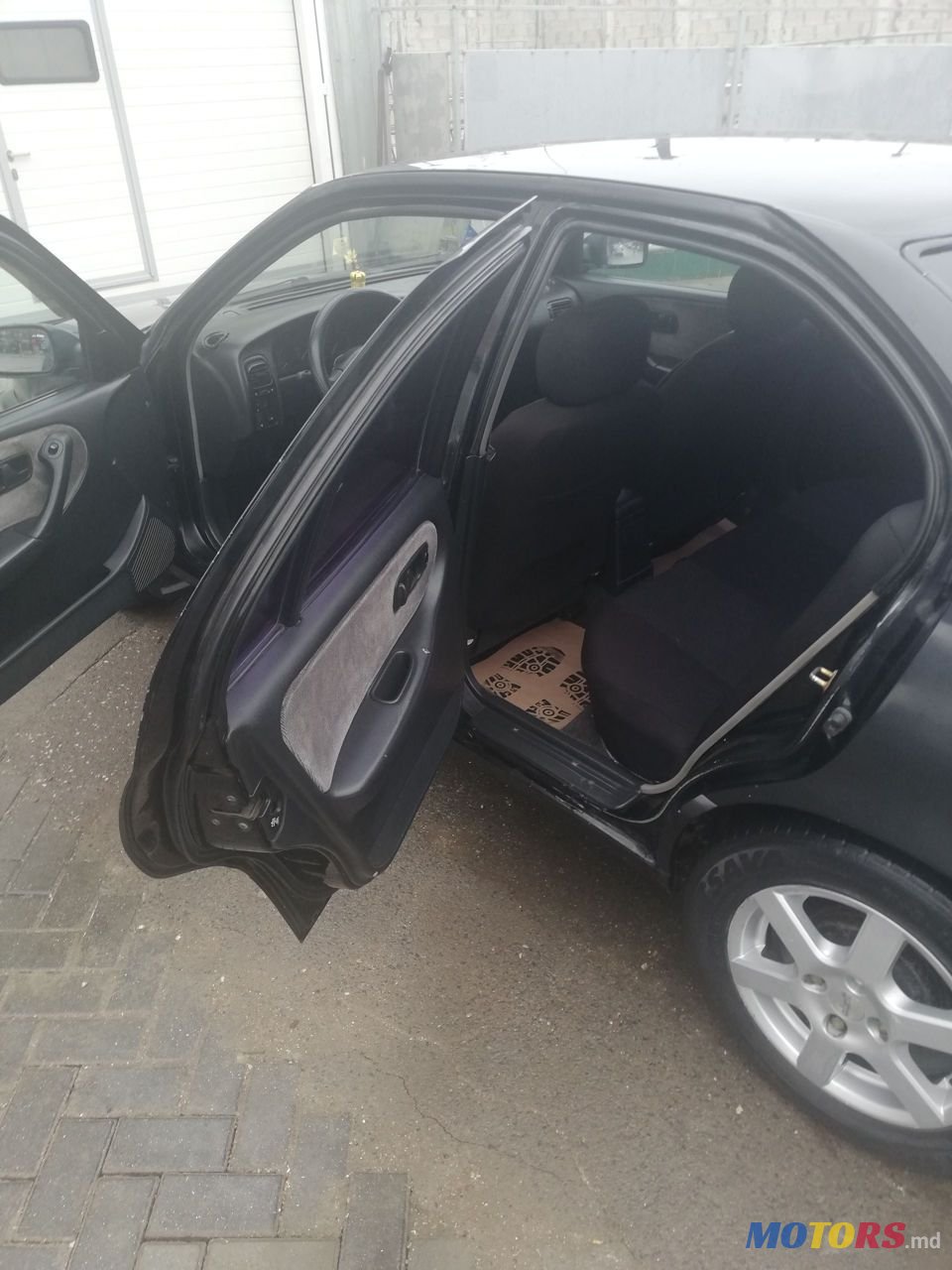 1993' Nissan Primera photo #2