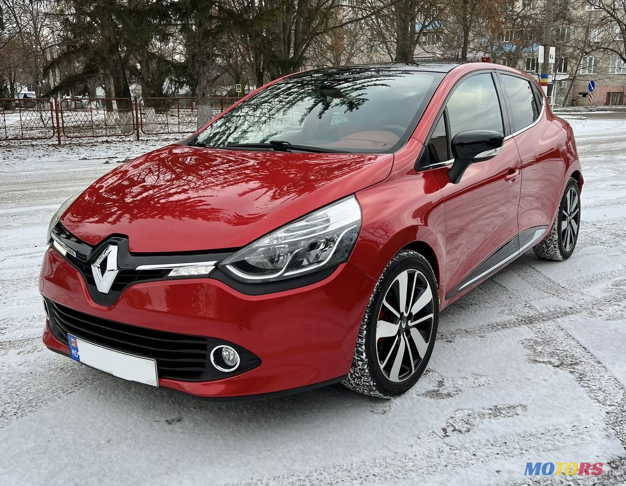 2013' Renault Clio photo #1