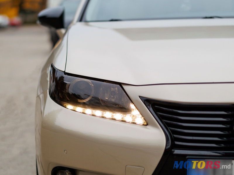 2012' Lexus Es Series photo #2