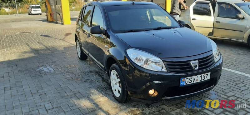 2010' Dacia Sandero photo #1