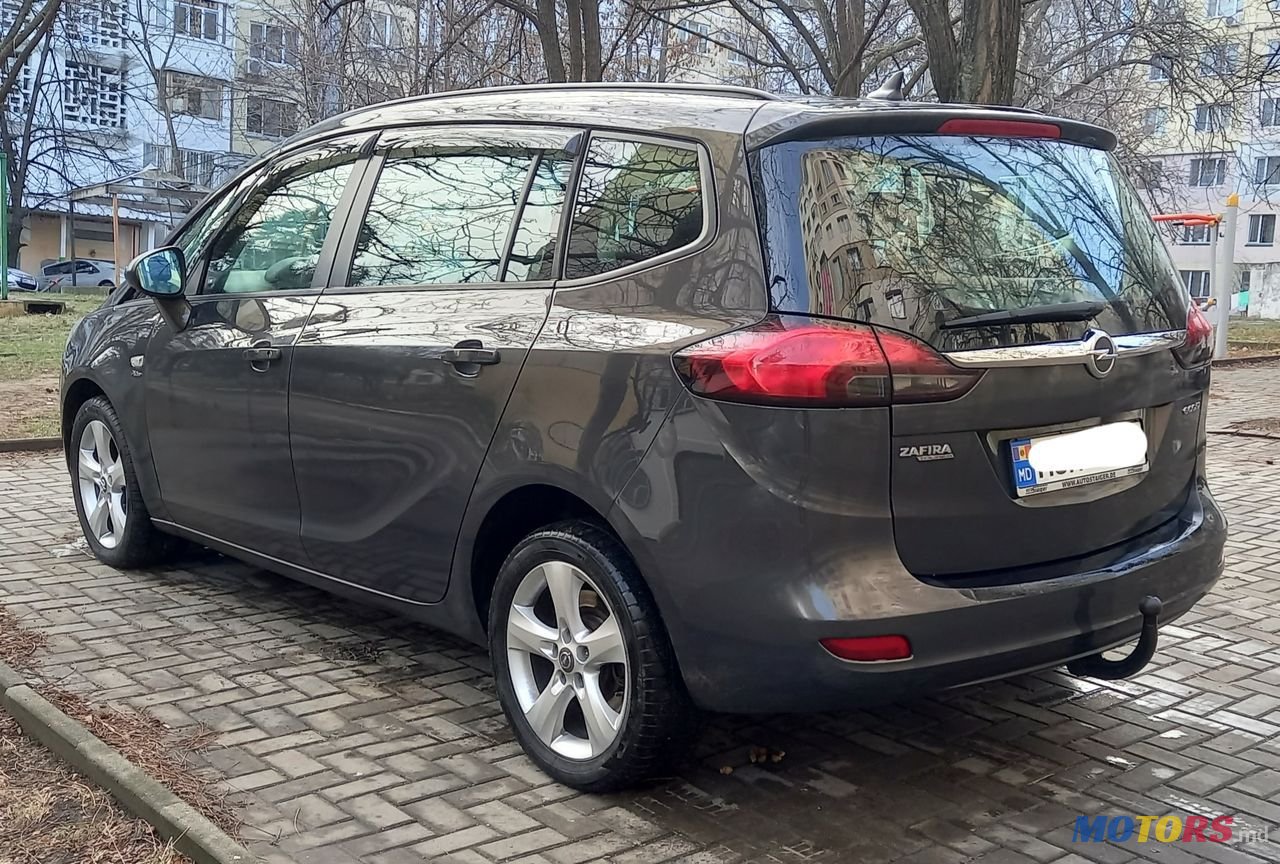 2014' Opel Zafira photo #6