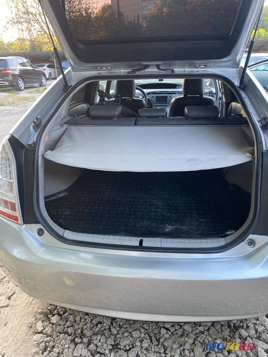 2011' Toyota Prius photo #5