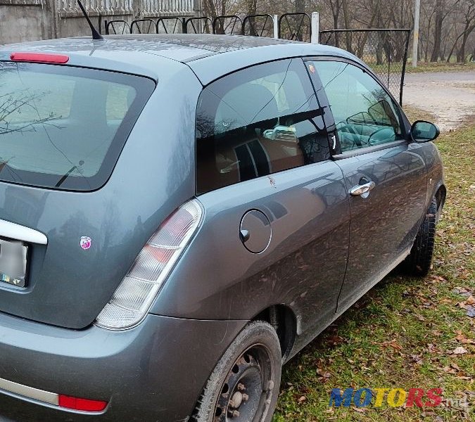 2009' Lancia Ypsilon photo #2