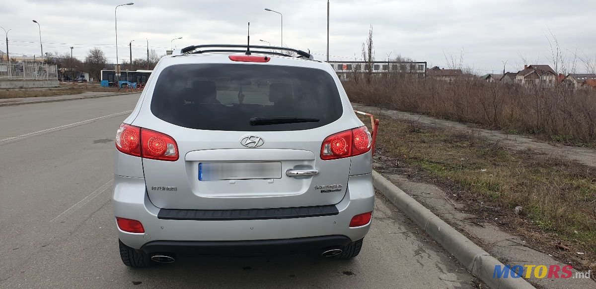 2009' Hyundai Santa Fe photo #1