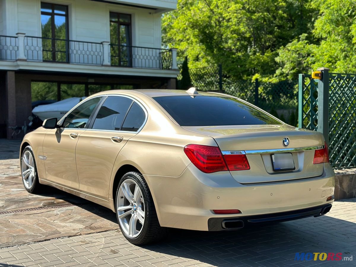 2011' BMW 7 Series photo #1