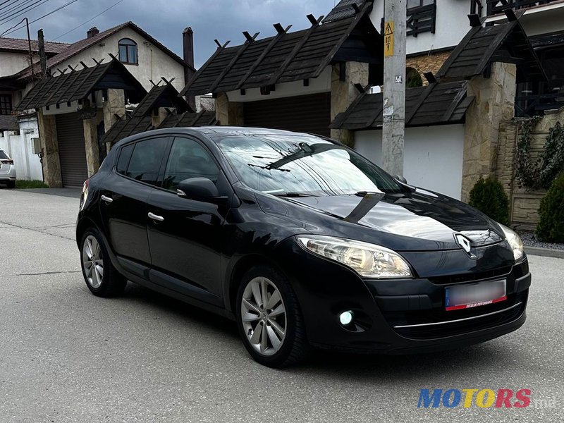 2010' Renault Megane photo #2