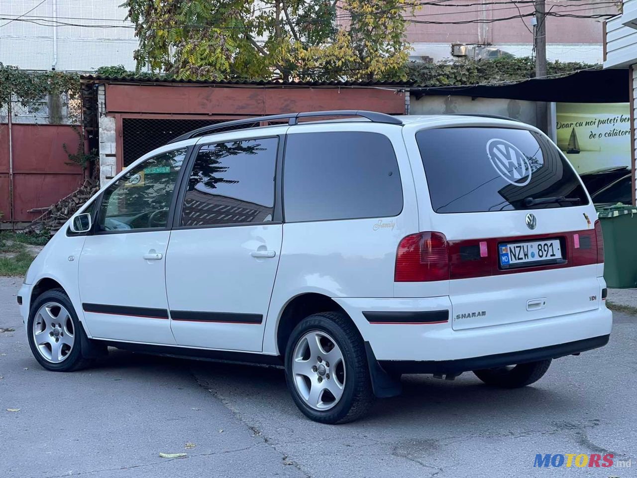 2002' Volkswagen Sharan photo #6