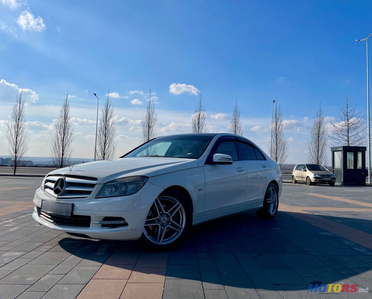 2010' Mercedes-Benz C-Class photo #4