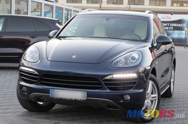 2012' Porsche Cayenne photo #1
