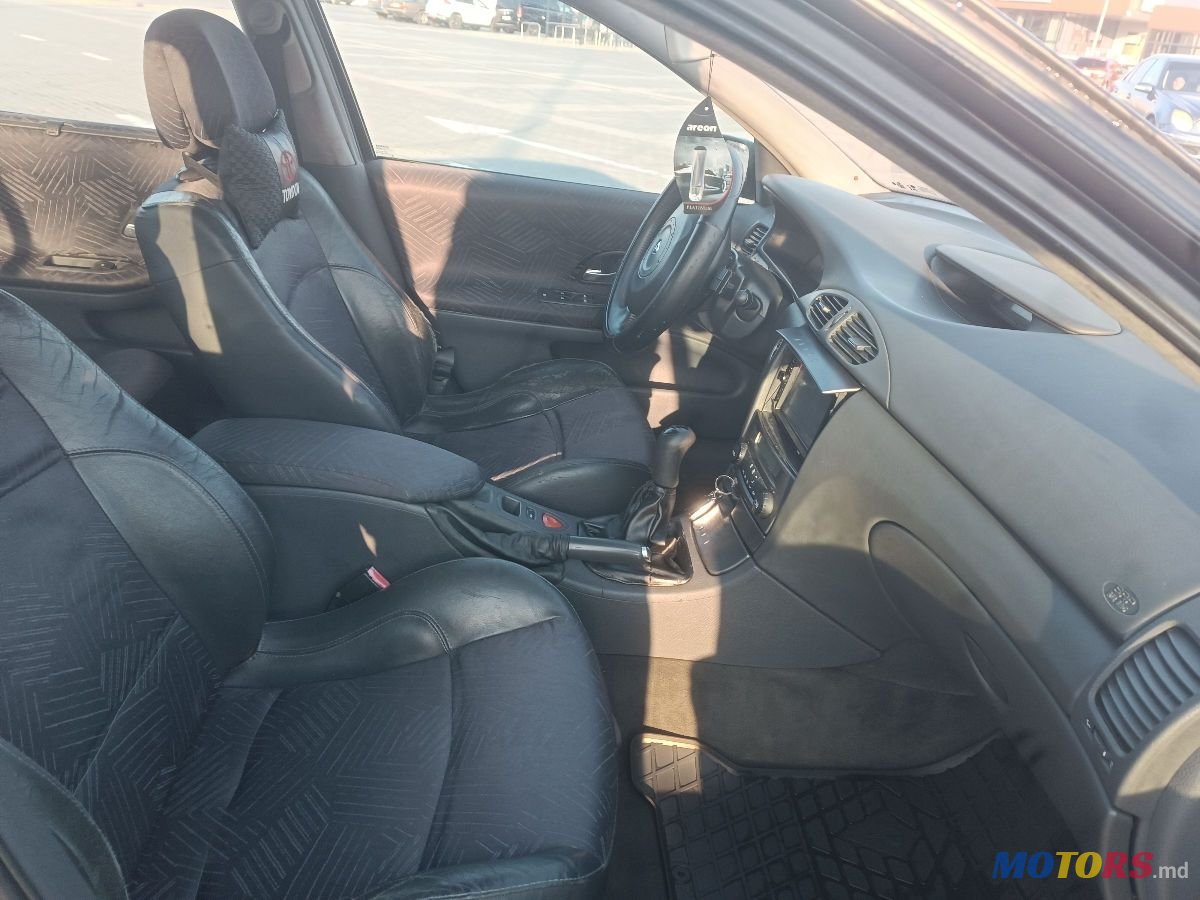 2003' Renault Laguna photo #4