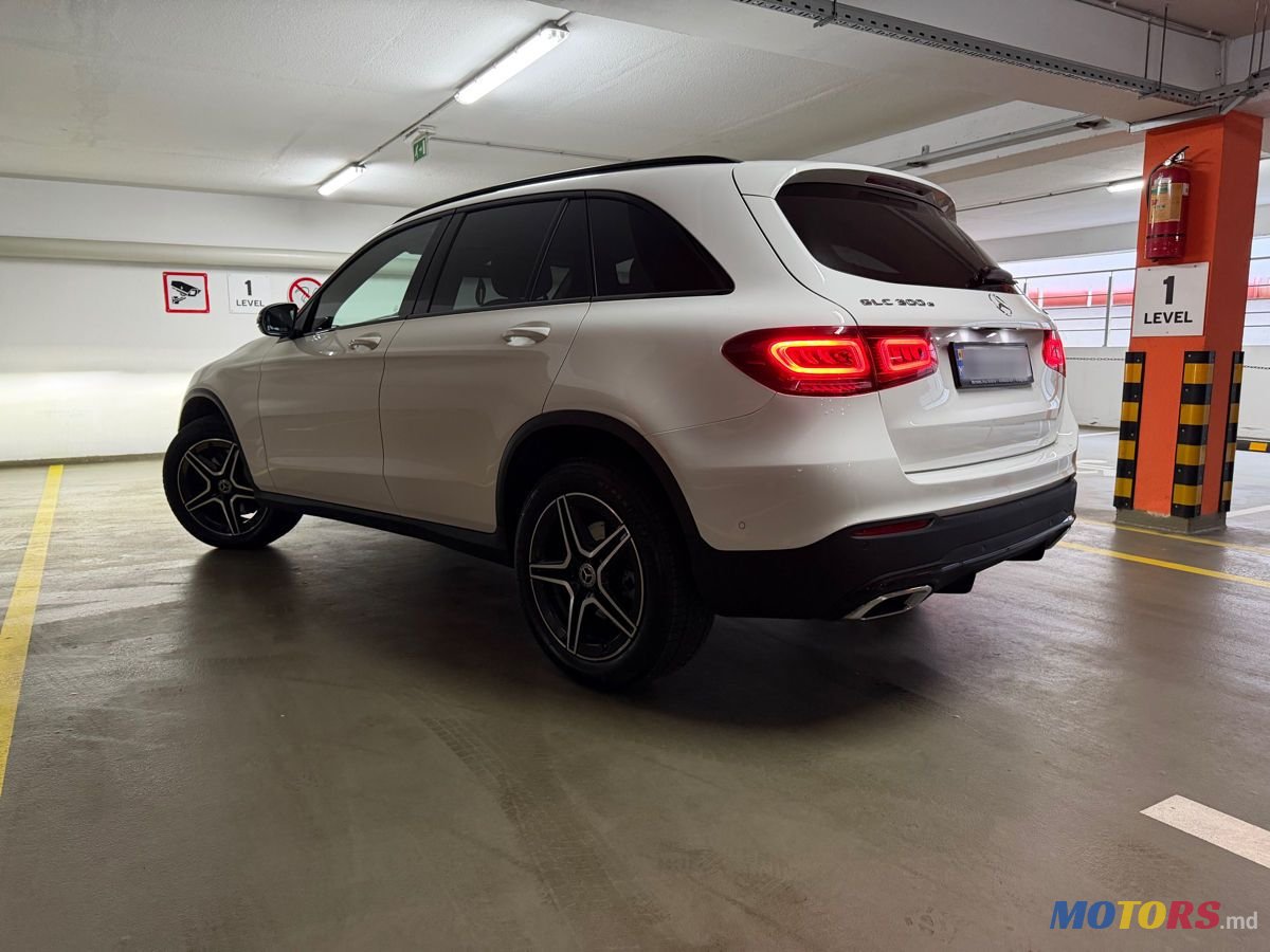 2021' Mercedes-Benz GLC photo #4