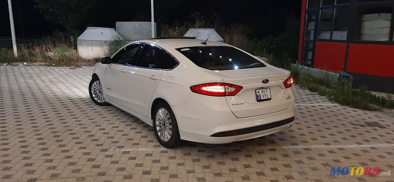 2015' Ford Fusion photo #2