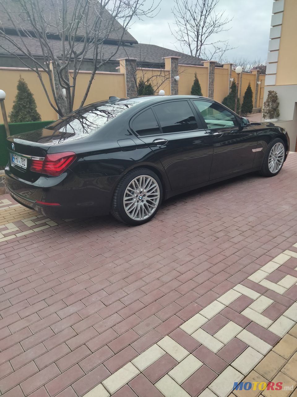 2012' BMW 7 Series photo #3