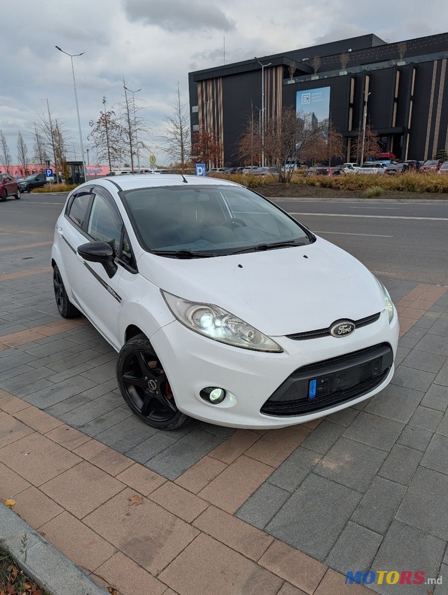 2009' Ford Fiesta photo #2