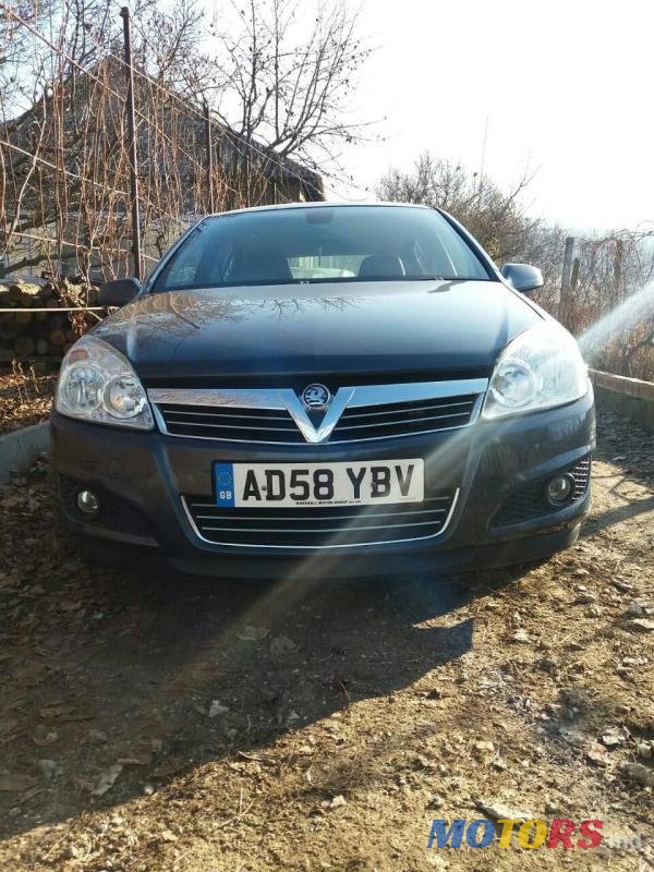 2008' Opel Astra photo #1