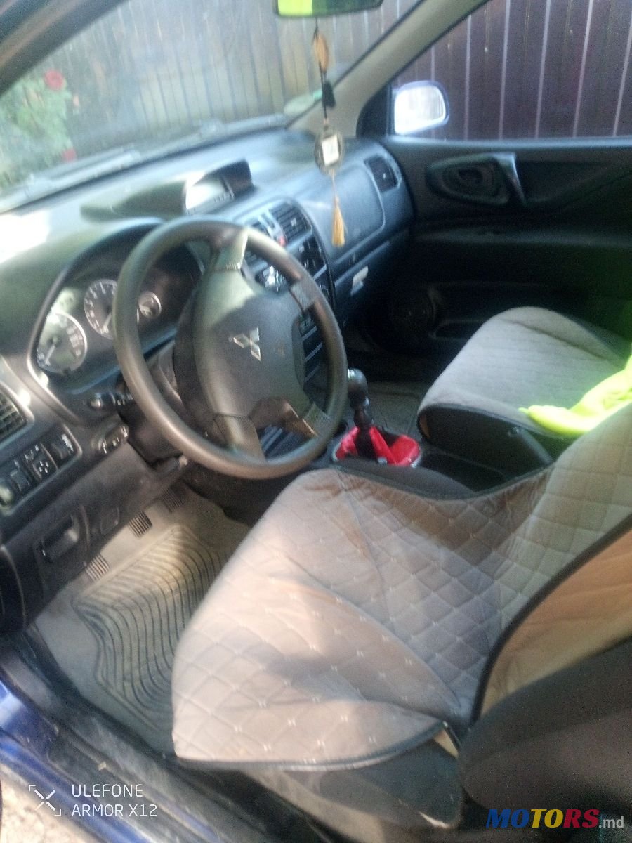 2003' Mitsubishi Space Star photo #4