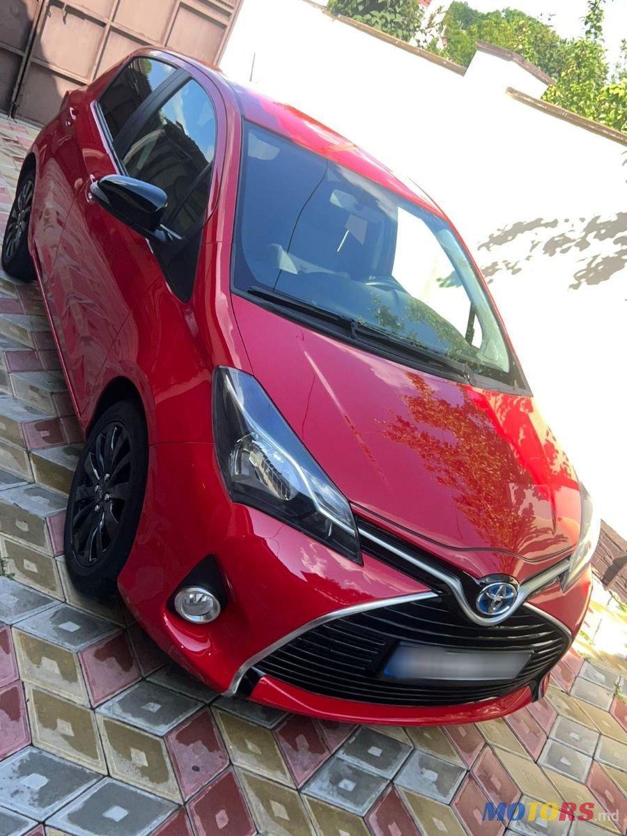 2015' Toyota Yaris photo #3