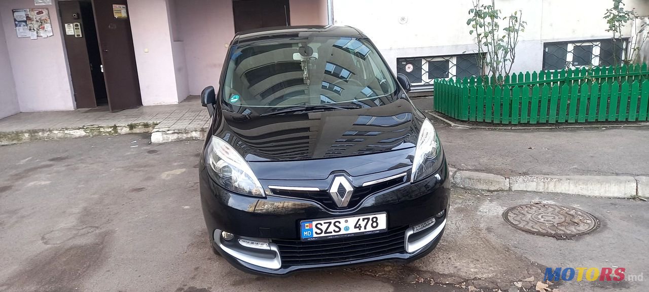 2014' Renault Grand Scenic photo #2