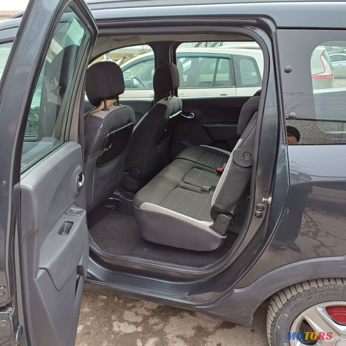 2018' Dacia Lodgy photo #6