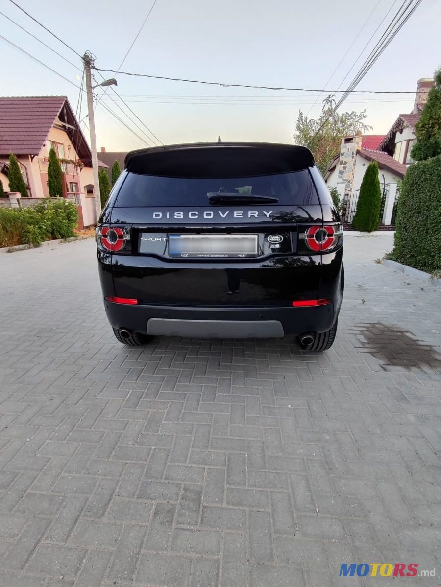 2016' Land Rover Discovery Sport photo #3