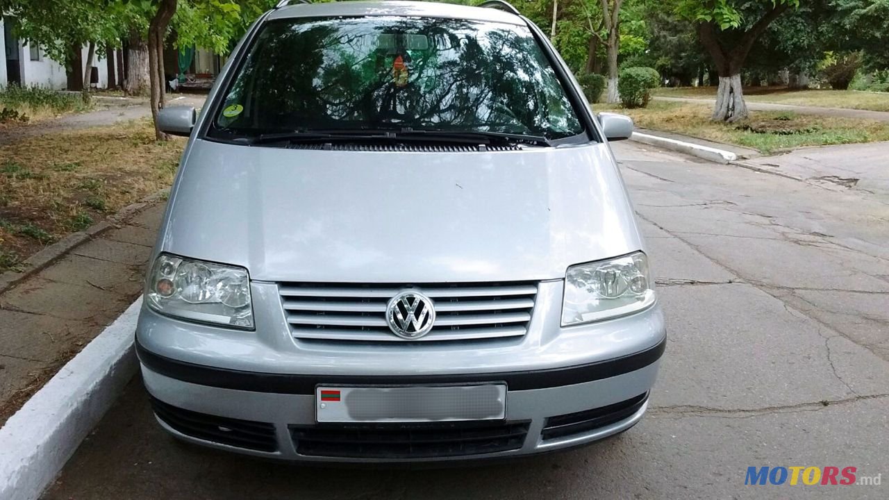2001' Volkswagen Sharan photo #3