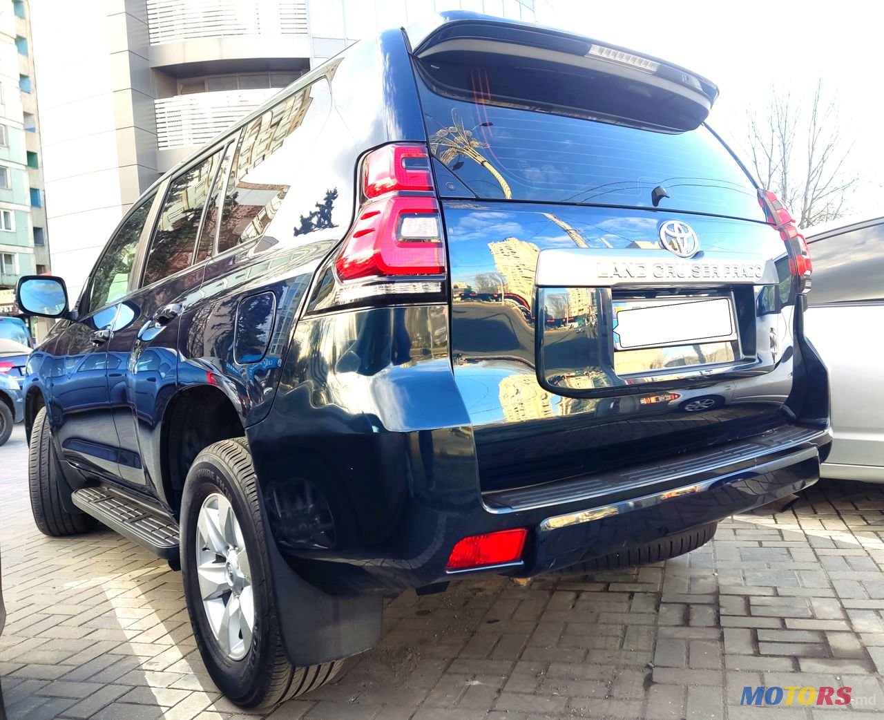 2018' Toyota Land Cruiser Prado photo #2