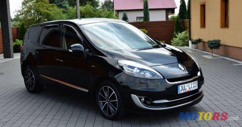 2012' Renault Grand Scenic photo #1