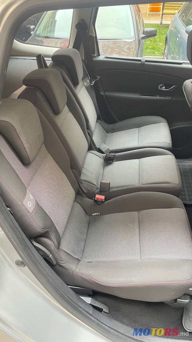 2013' Renault Grand Scenic photo #6