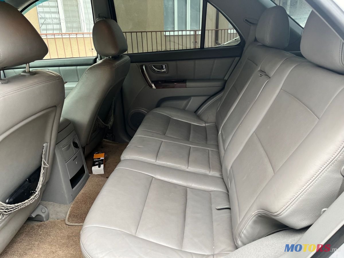 2005' Kia Sorento photo #3