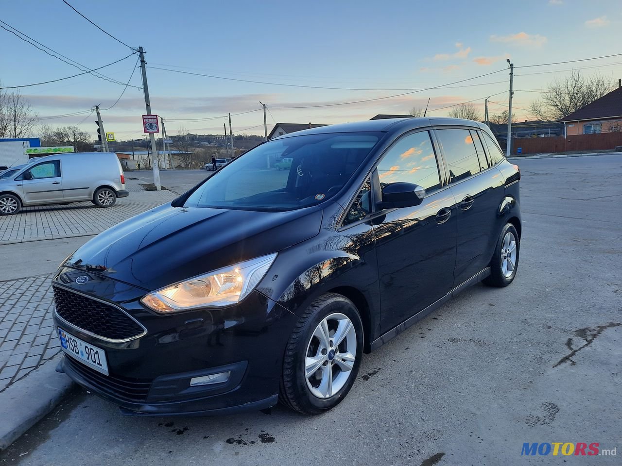 2015' Ford Grand C-MAX photo #1
