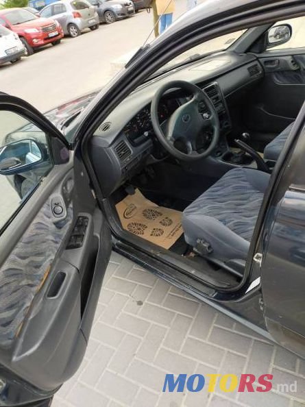 1997' Toyota Carina photo #2