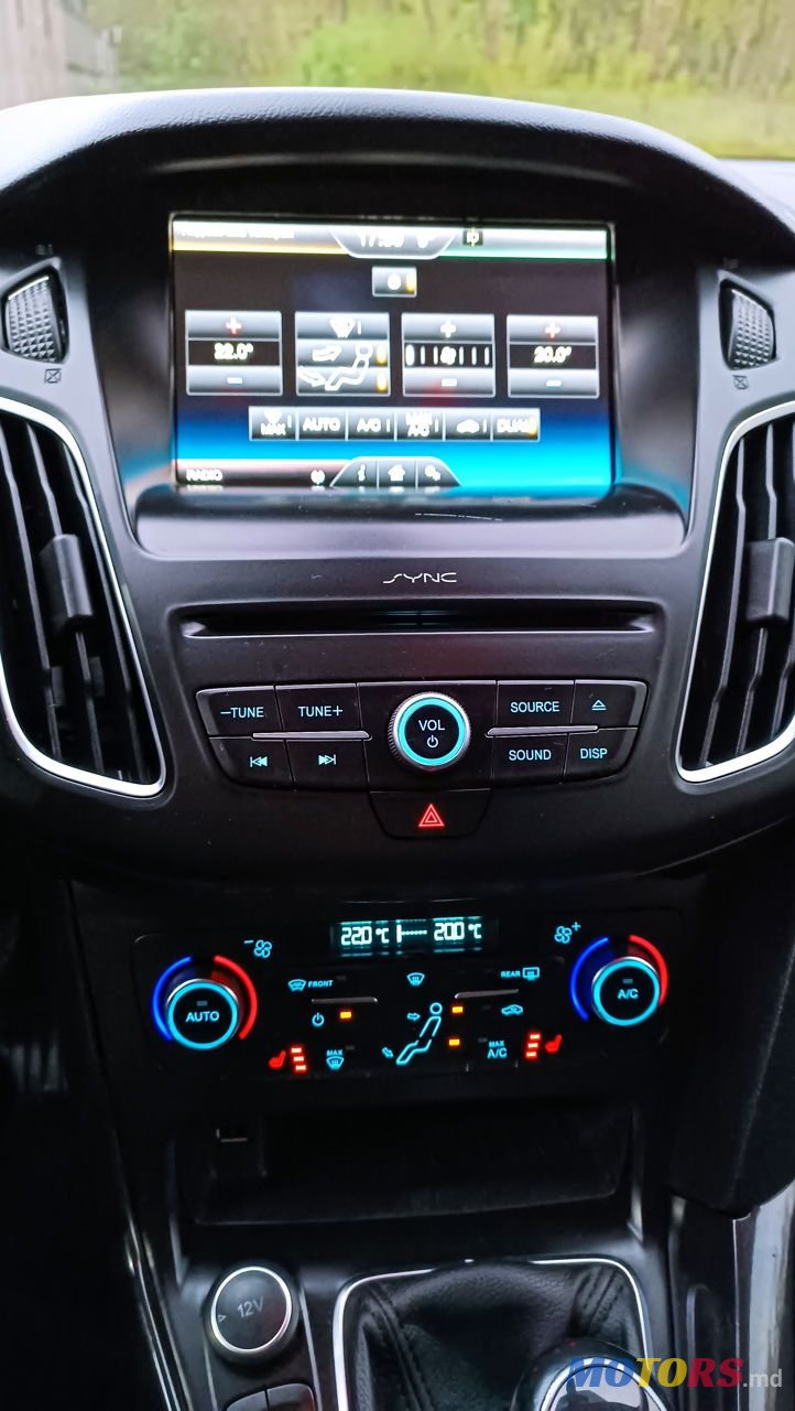 2015' Ford Focus photo #5