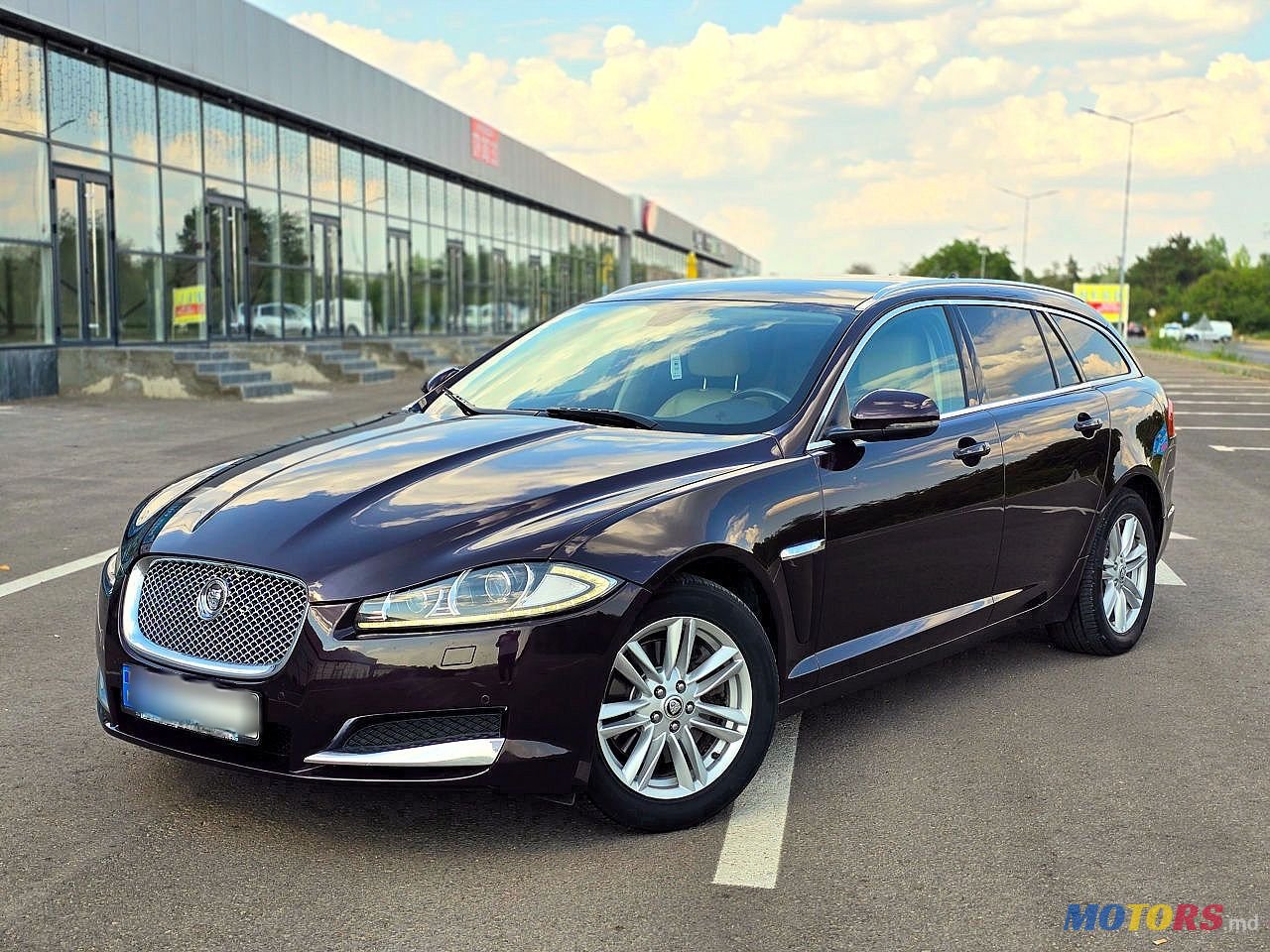 2014' Jaguar XF photo #1