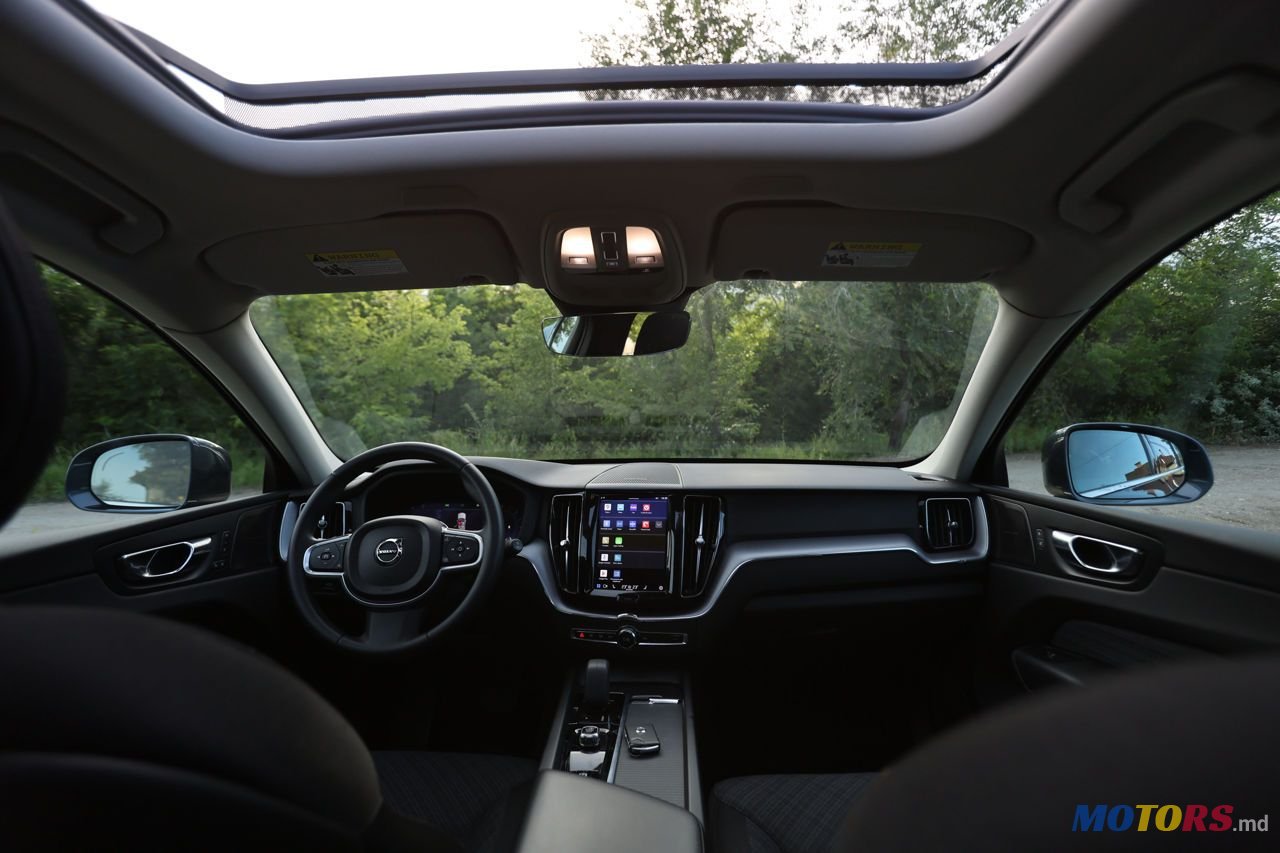 2022' Volvo XC60 photo #5