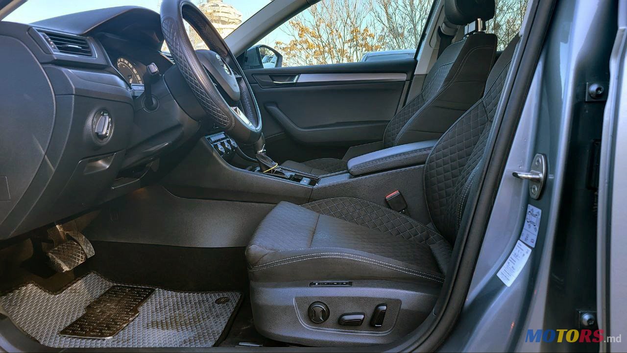 2016' Skoda Superb photo #3