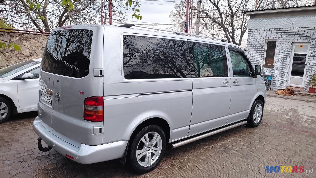 2006' Volkswagen Transporter photo #2