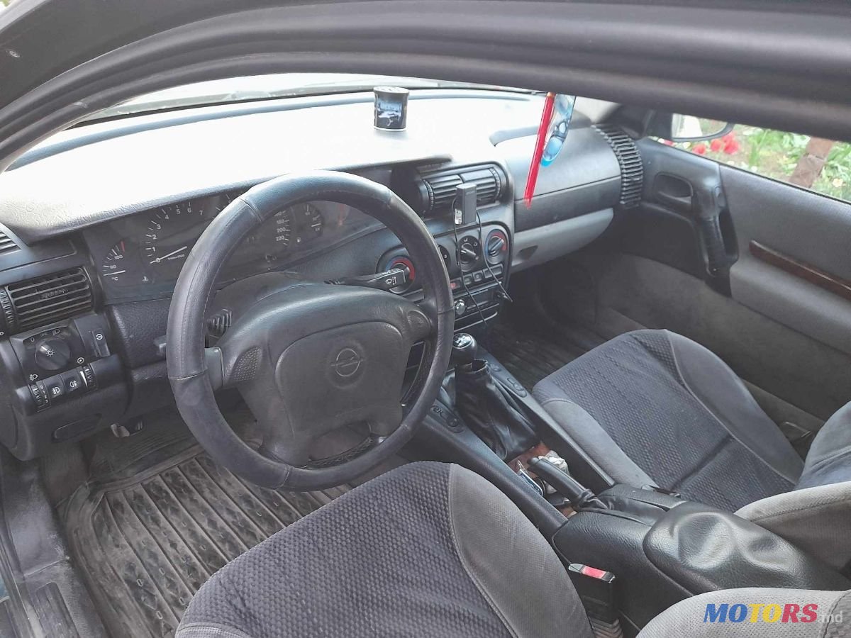1995' Opel Omega photo #6