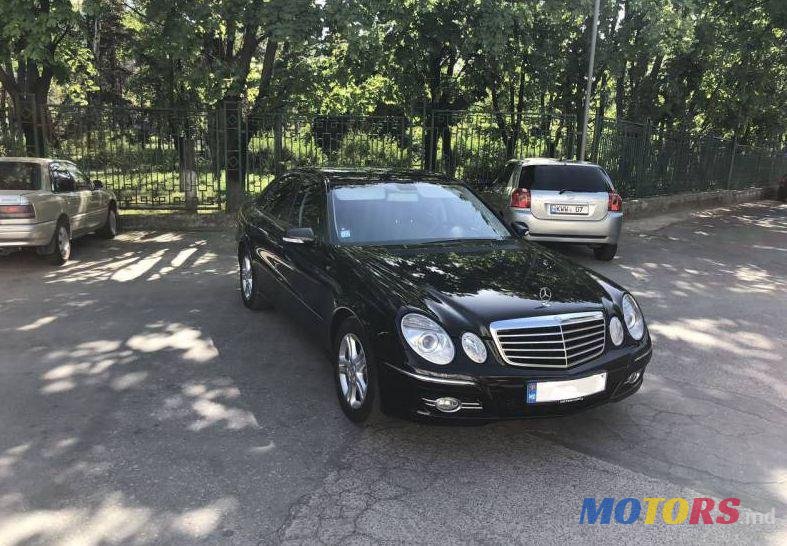 2007' Mercedes-Benz E photo #1