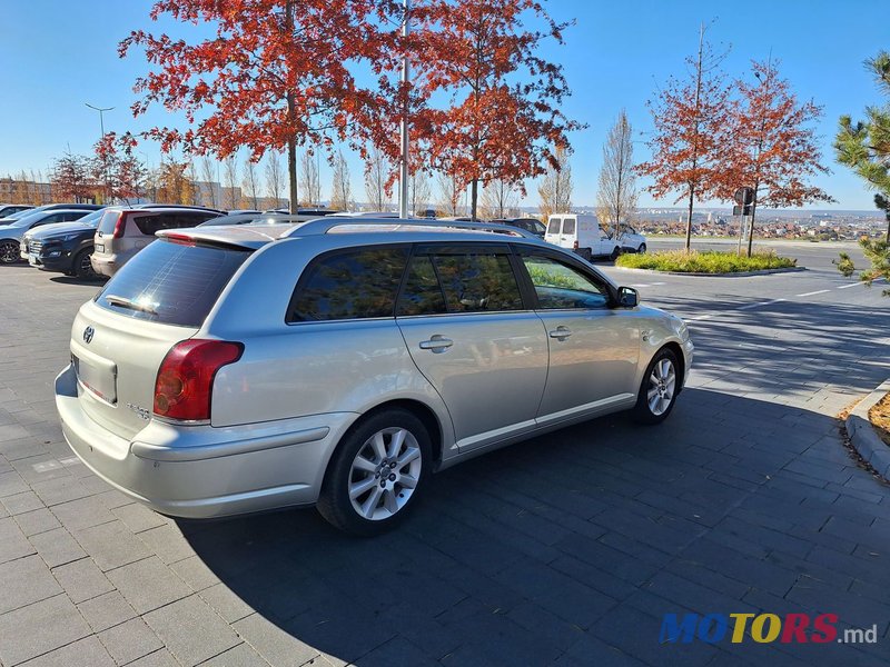 2003' Toyota Avensis photo #5